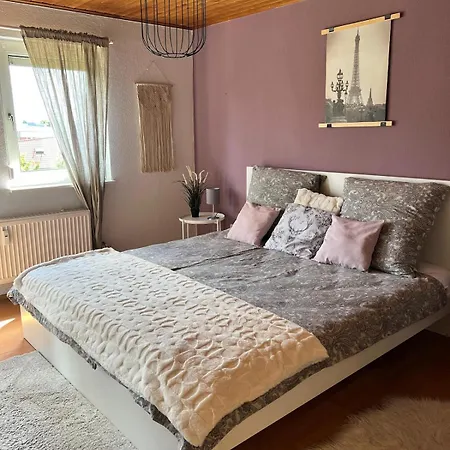 Wohnen Zuhause Fuer Bis Zu 5 Personen Διαμέρισμα *